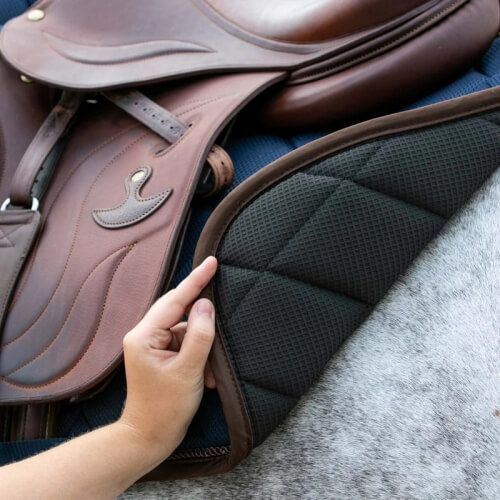 Back on Track AirFlow Jumping / GP Saddle Pad - Image 3
